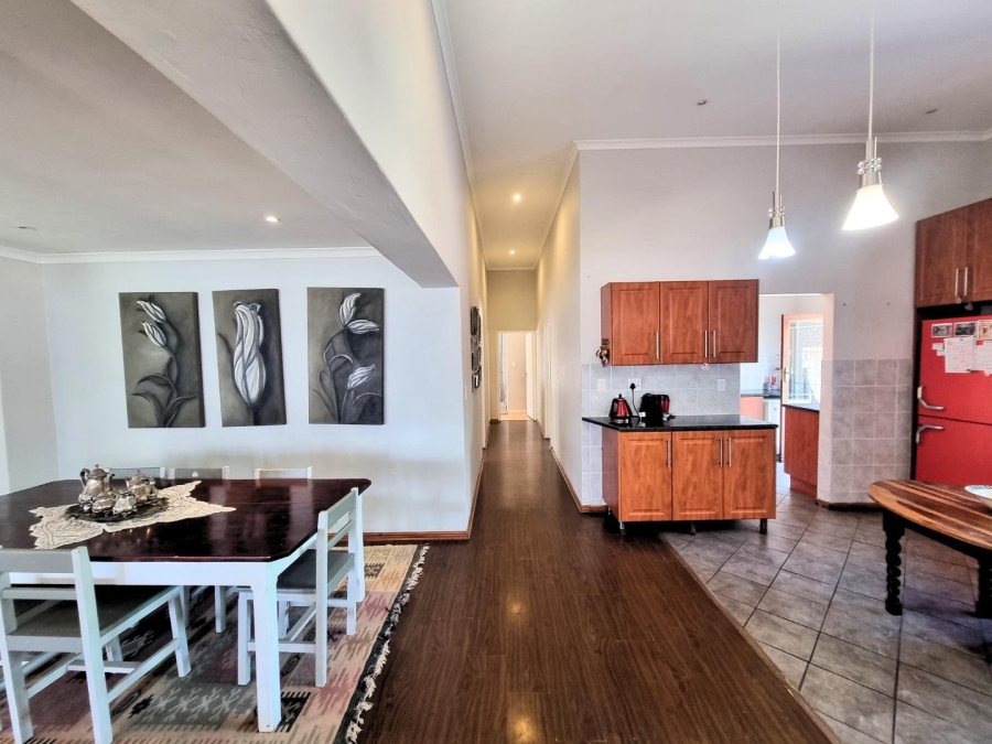 3 Bedroom Property for Sale in Sandbaai Western Cape